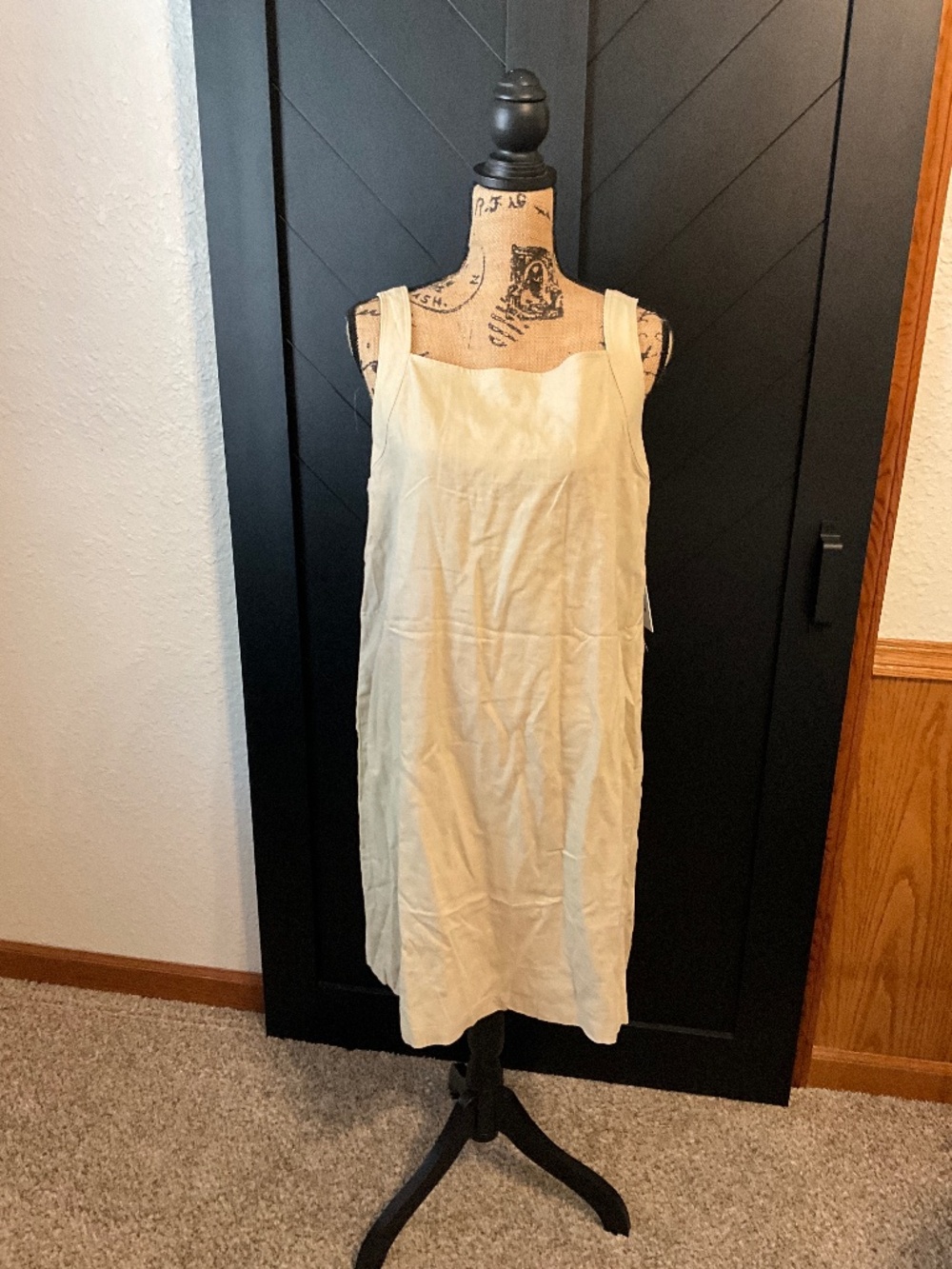 NWT khaki jumper dress size 12. DKNY